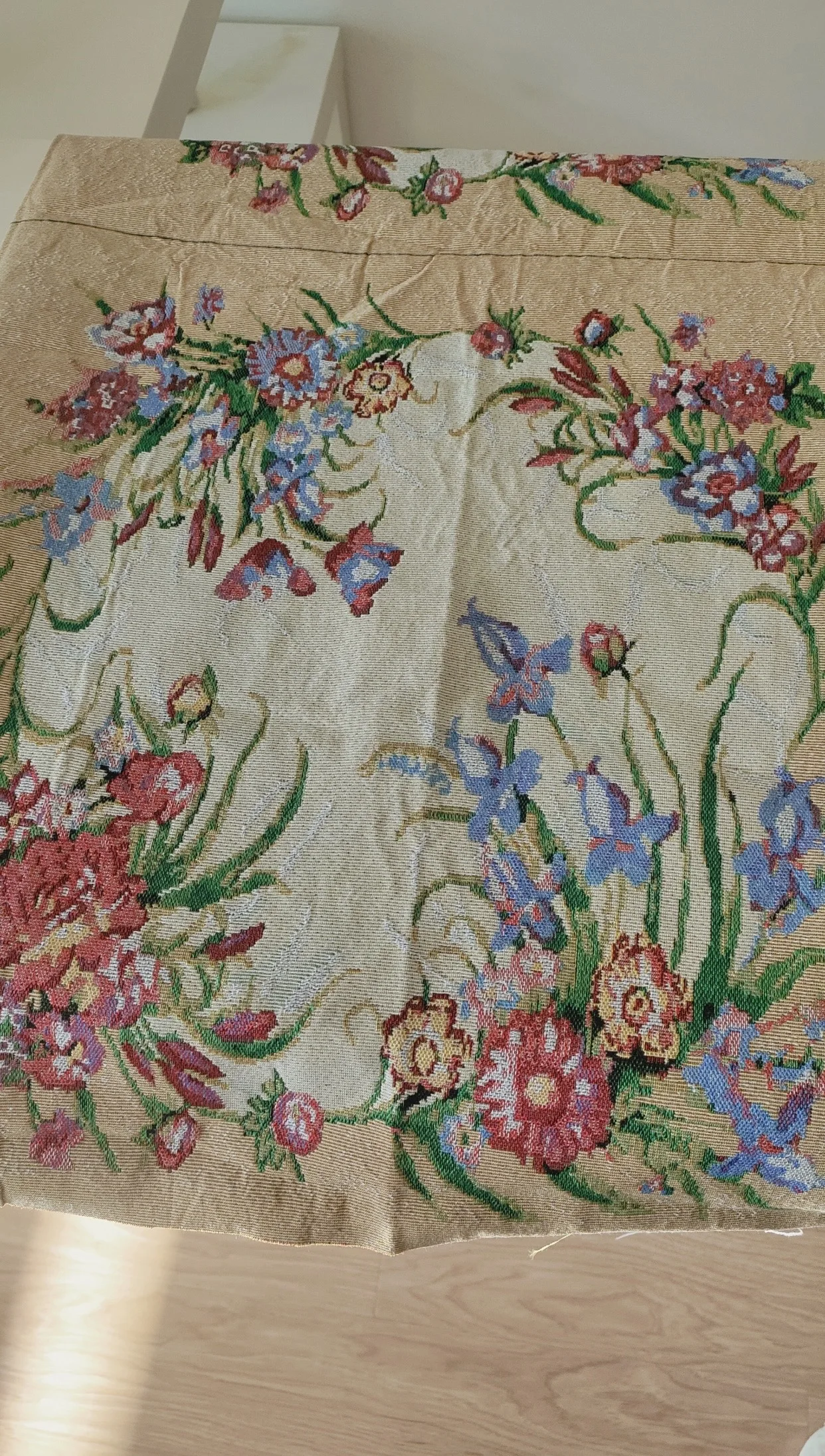 Lost in Vinatge Floral Tapestry with Pearls Clutch Purse  Long Chain Strap Metal Frame Kiss Lock Evening Bag Hand-made Bags