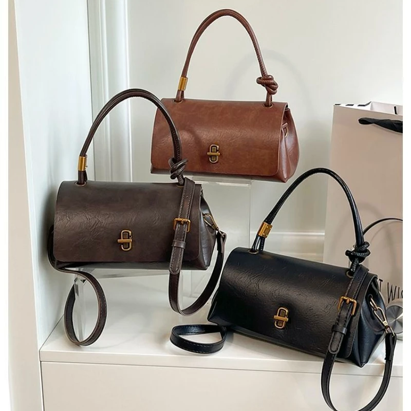 حقيبة كروس متخصصة راقية للنساء النسخة الكورية العصرية الجديدة حقيبة ساعي البريد حقيبة يد نسائية أجنبية متعددة الاستخدامات