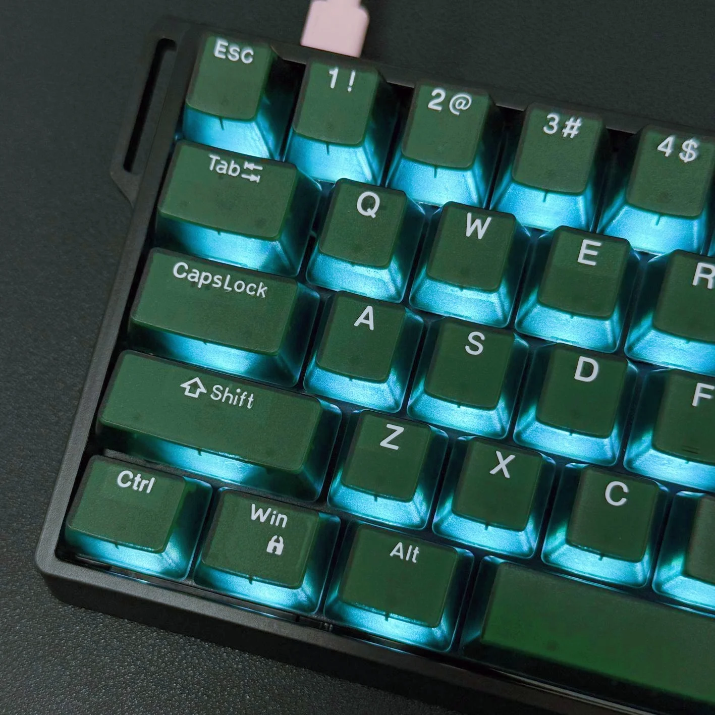 

114 Keys RGB Backlit Emerald Pudding Keycaps Translucent Doule Shot PBT Keycap OEM Profile for MX Switches Mechanical Keyboard