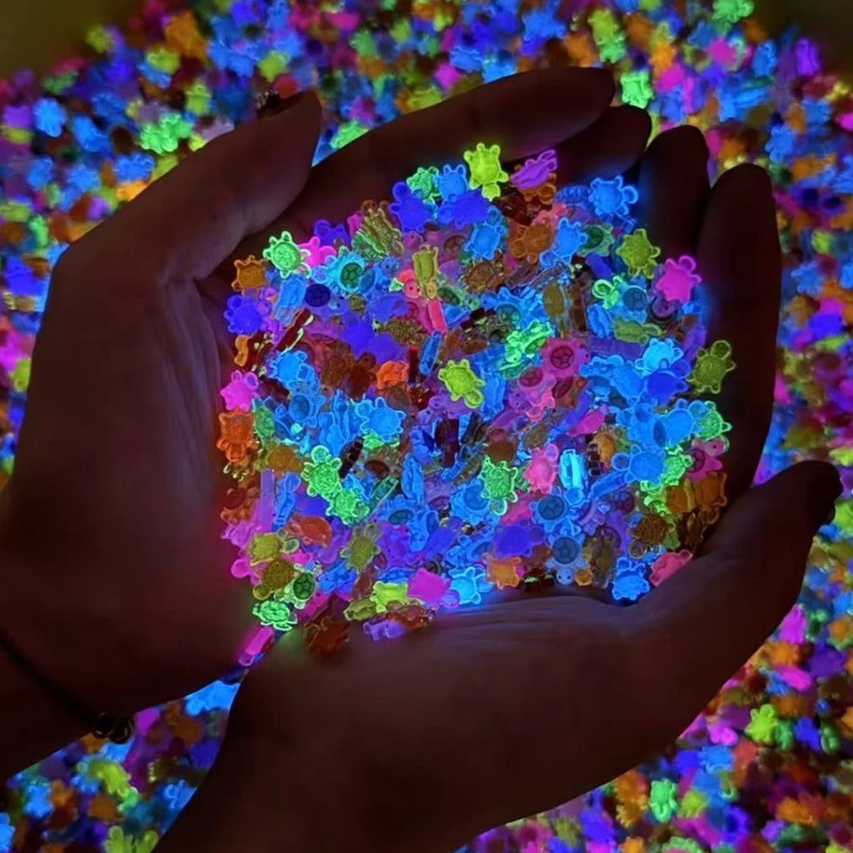100 Uds. Tortugas de resina de color mini tortuga luminosa mezclada multicolor, se pueden utilizar para accesorios de decoración de uñas DIY