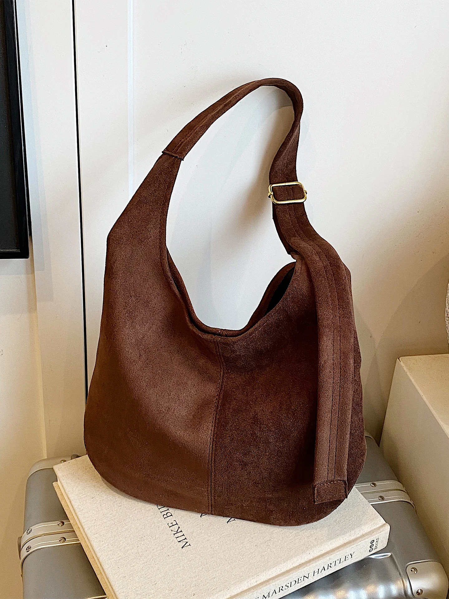 

Autumn Winter Large Capacity Suede Shoulder Bag Women's Casual Buckle Shopping Tote Bags Solid Color Student Book Handbags