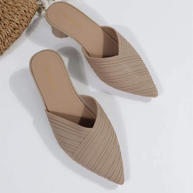 New Mid-heel Outer Slippers Pointed-toe Casual Shoes Spring and Summer Fashionable Toe-toe Half Slippers for Women Women