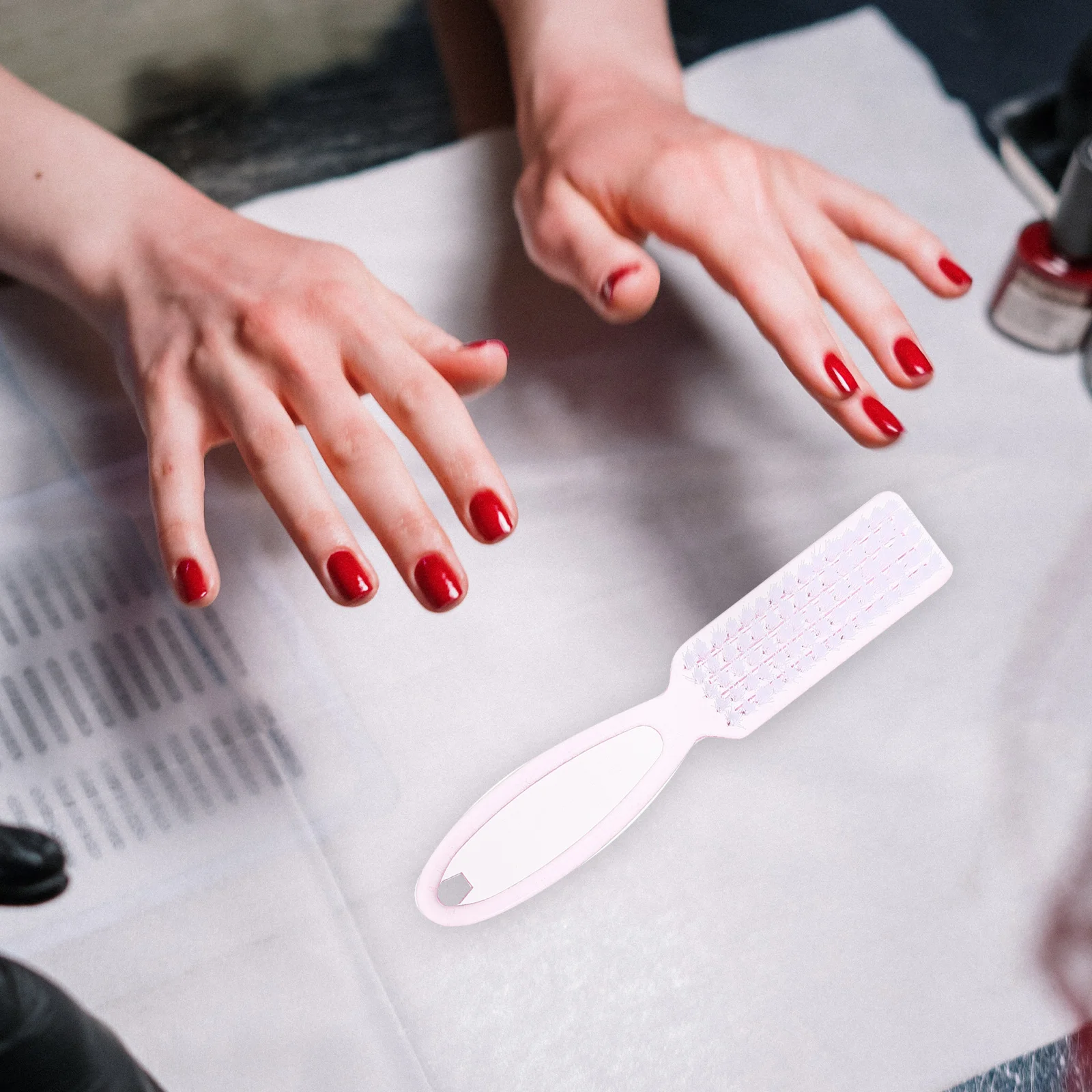 

8Pcs Nail Dust Brush Strong Material Manicure Cleaning Tool with Hole Design for Easy Storage Nail Art Use Fingernail Scrubber