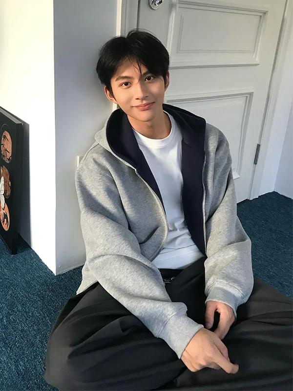 

Мужская демисезонная куртка-кардиган с двойной молнией и капюшоном, приталенного кроя, из плотной ткани, для активного отдыха