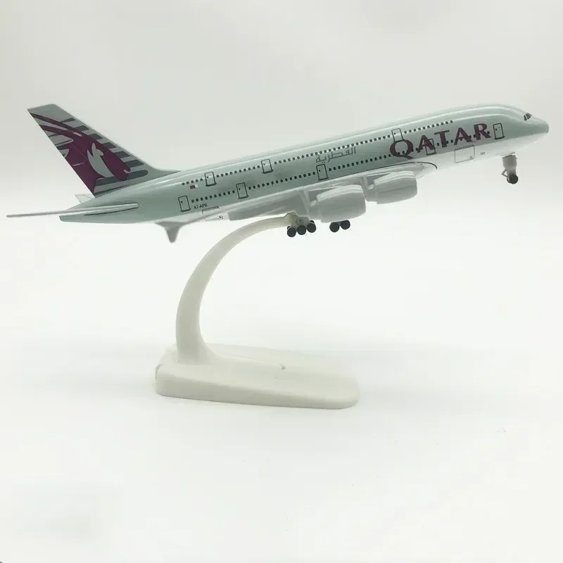 20cm Model Airplane Air QATAR A380 Airbus 380 Airways Airlines Metal Alloy Plane Model Diecast Aircraft & Landing Gears Wheels