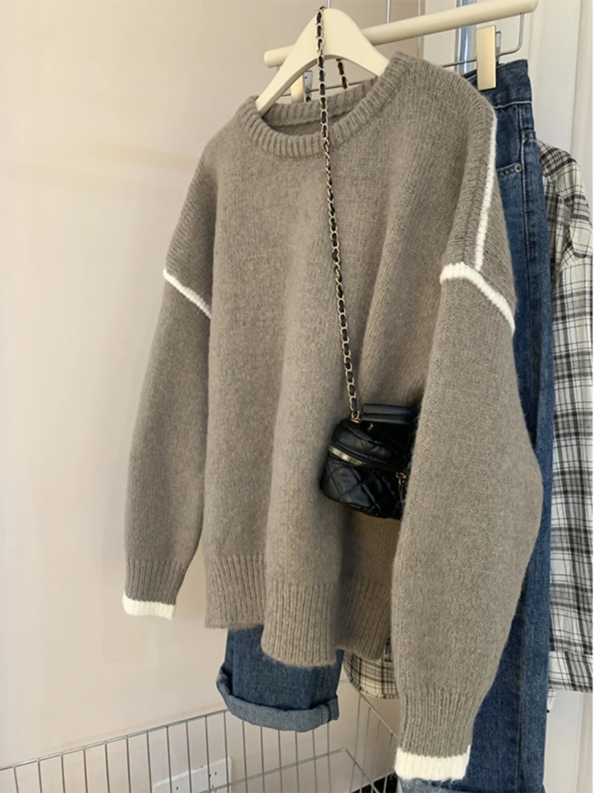 

Soft Color Block Sweater Women Autumn Winter Loose Lazy Style Knit Pullover Female Casual Long Sleeved O-neck Versatile Top