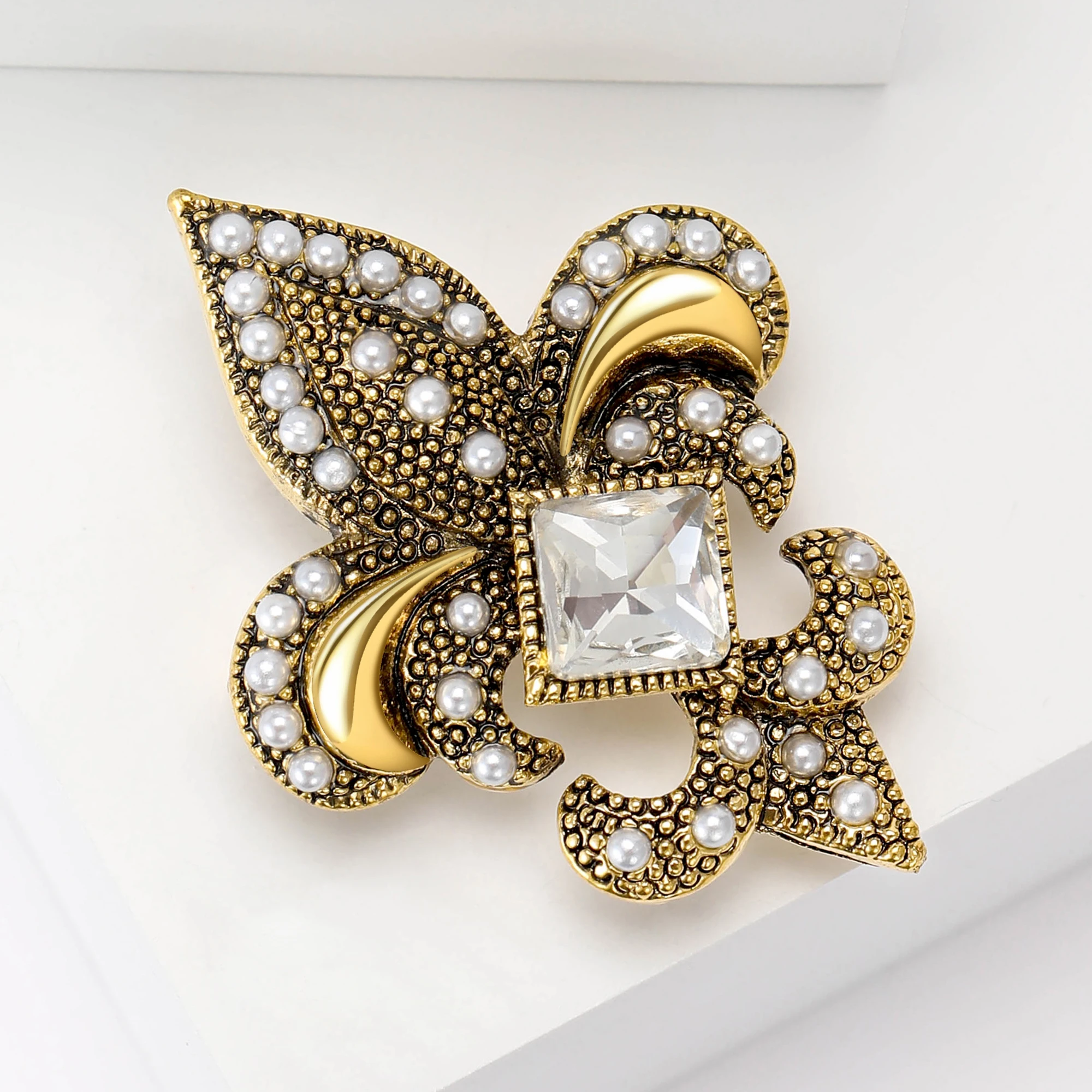 Trendy Rhinestone Anchor Brooches for Women Unisex Pearl Pins 2-color Available Casual Party Accessories Gifts