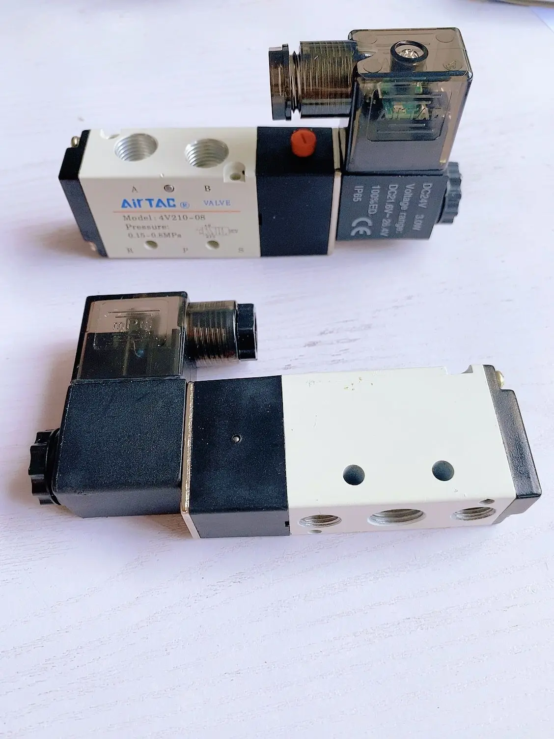 Air Solenoid Valves 4V210-08 2 Position 5 Port 1/4