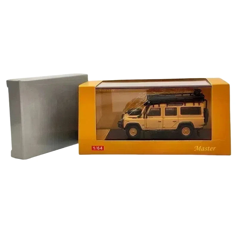 

Master 1:64 Defender 110 Camel Cup Diecast Collectible Display Model, Adult Collection, 14+, Gift