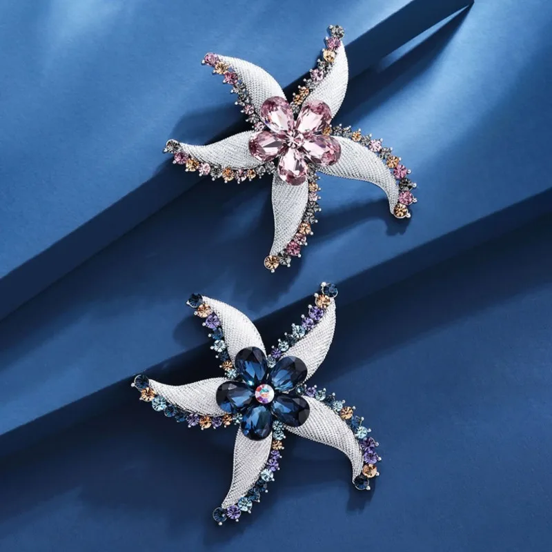 高級クリスタルシースターシャイニング絶妙なブローチピン女性男性エレガントな高品質ラインストーンバッジコスプレアクセサリー