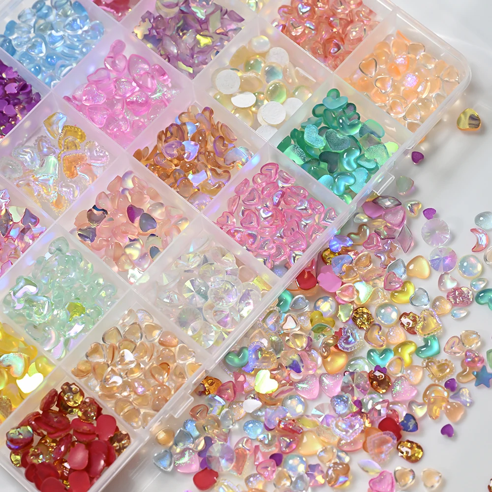 24 griglie mix glitter amore cuore pendenti per unghie strass resina 3D fiocco di cristallo amore farfalla creazione di gioielli per unghie artigianato decorazioni per unghie