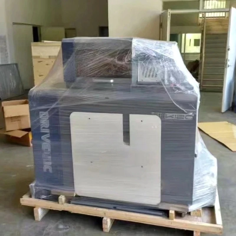 Piegatrice automatica per lettere a canale per segnaletica in alluminio