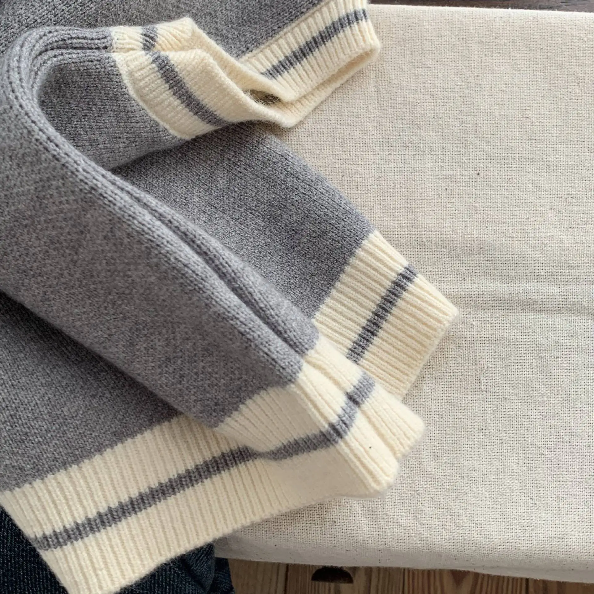 سترة محبوكة للخريف والشتاء للأطفال للجنسين سترة عصرية بلوفر ملابس داخلية ملابس خارجية للأطفال الأولاد والبنات صدرية