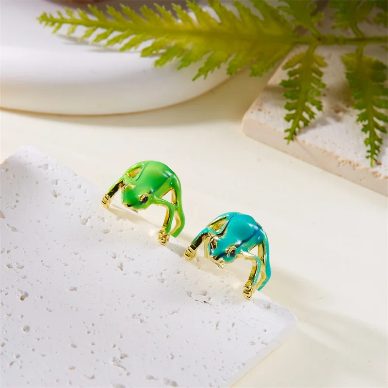 Funny Weird Realistic Green Tree Frog Animal Rings for Women Men Artistic Design Opening Resizable Ring Statement Jewelry Gift