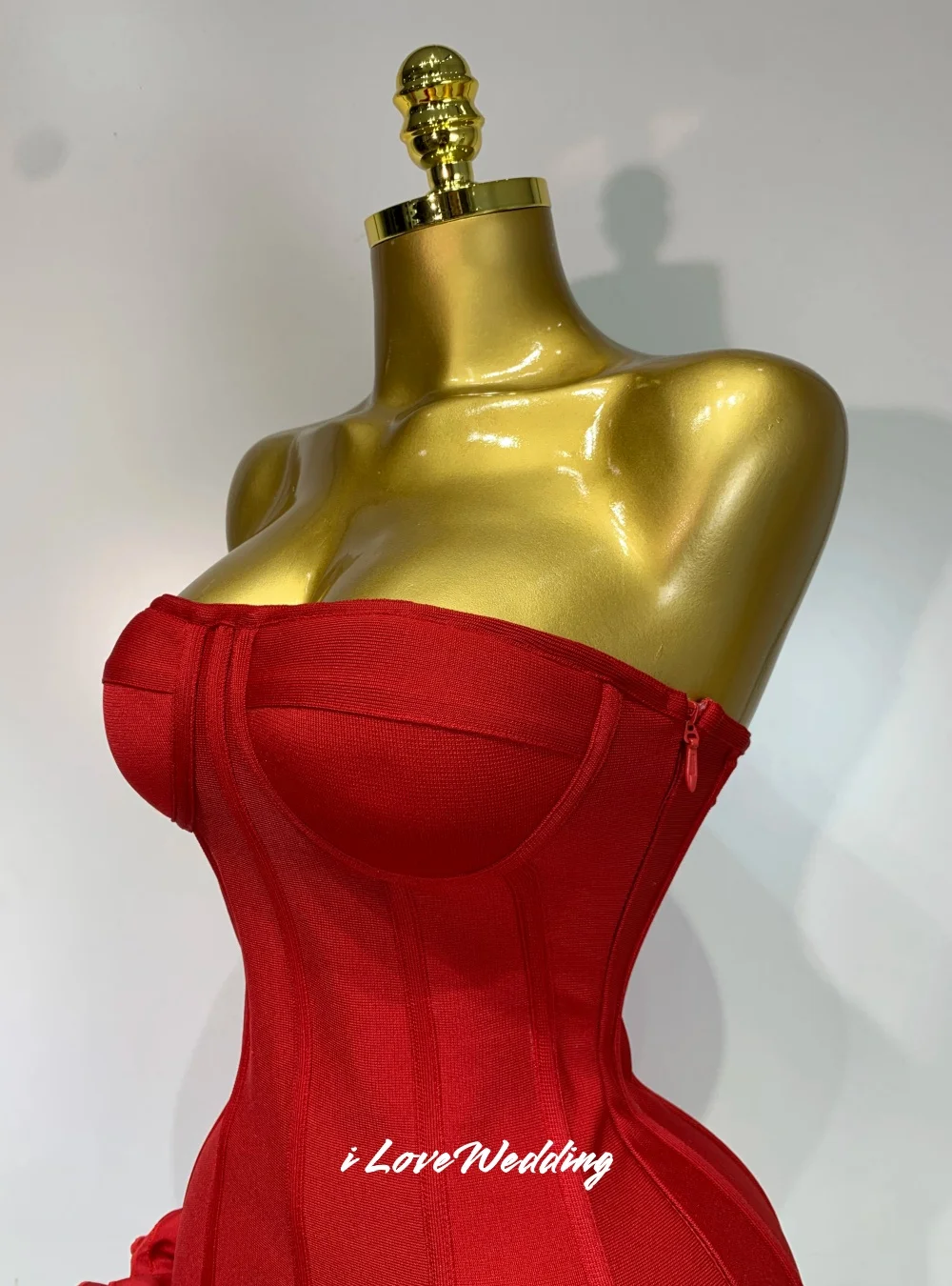 فساتين حمراء بدون حمالات لحفلات العودة للوطن 2025 بدون أكمام وكشكشة ورباط علوي تنورة حورية البحر صغيرة مطوي فساتين حفلات أعياد الميلاد حسب الطلب