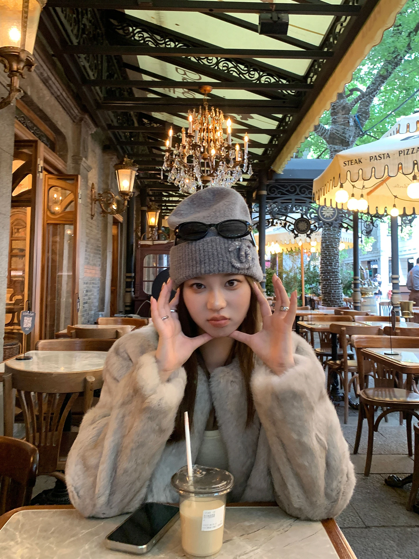 

Модная женская короткая зимняя куртка из кроличьего меха Vernalillian с дизайном «Первый снег Фудзисан» от Jie Pine