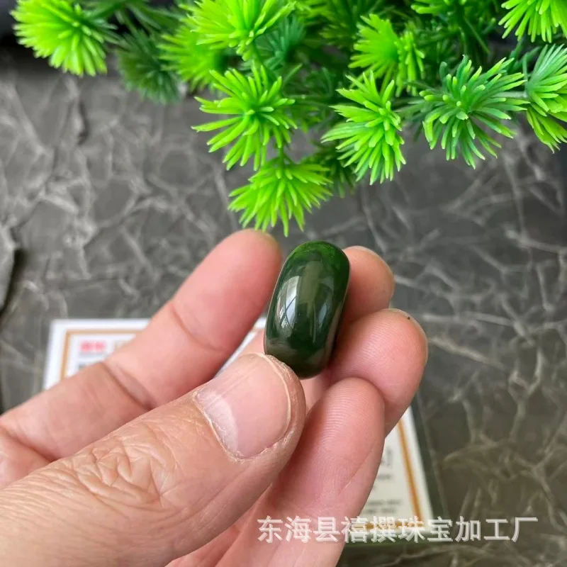 Natural Hetian Jade Russian Material'S Eye Pendant, Round And Full With No Black Spots, Small Peace Amulet