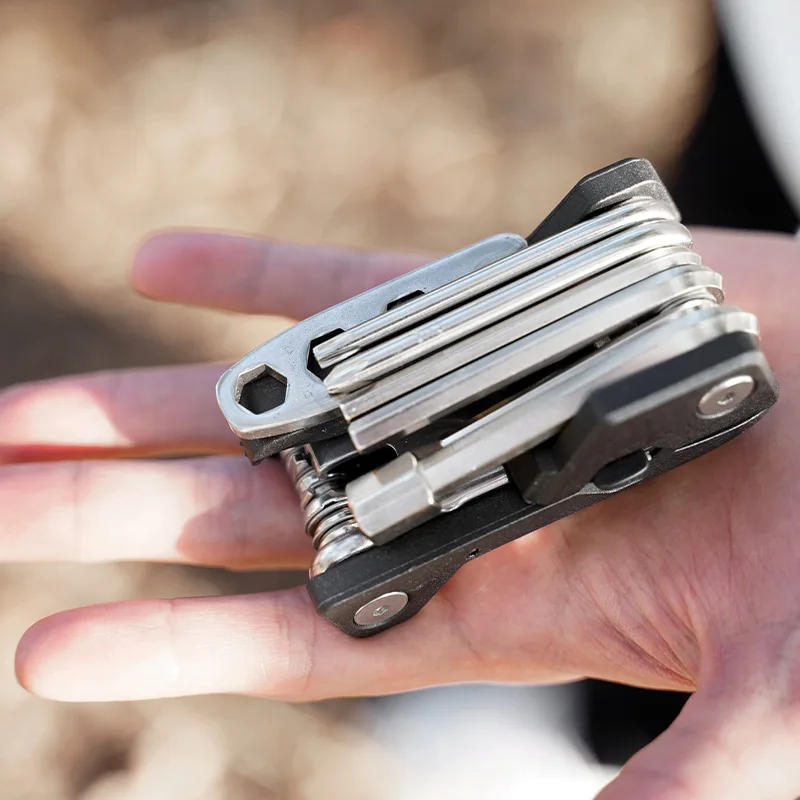 مجموعة أدوات إصلاح الدراجة متعددة الأغراض، مفك براغي متعدد الأدوات، عتلات الإطارات، مفتاح ربط سداسي، أدوات إصلاح قابلة للطي