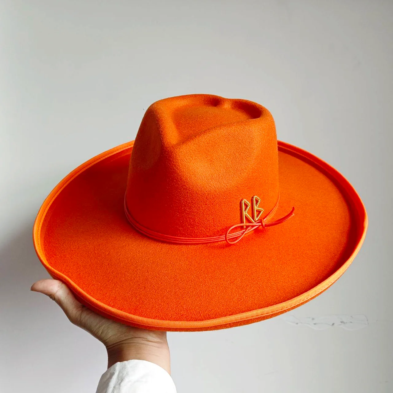 Chapéu fedora de aba de 10cm, novo chapéu masculino e feminino com fita colorida letras em inglês, aba larga, novo chapéu unissex, sombrero hombre, 2023