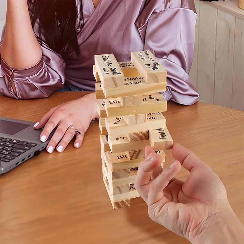 Jeu de blocs à empiler Leon Tumbling Tower pour adultes, activités de couple, idées de nuit de date, 24 pièces