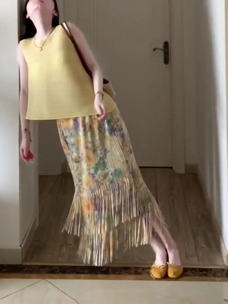 

Summer Fluorescent Yellow Sleeveless Women's Set with Pleated Skirt And Half Body Skirt Casual Style Breathable Polyester