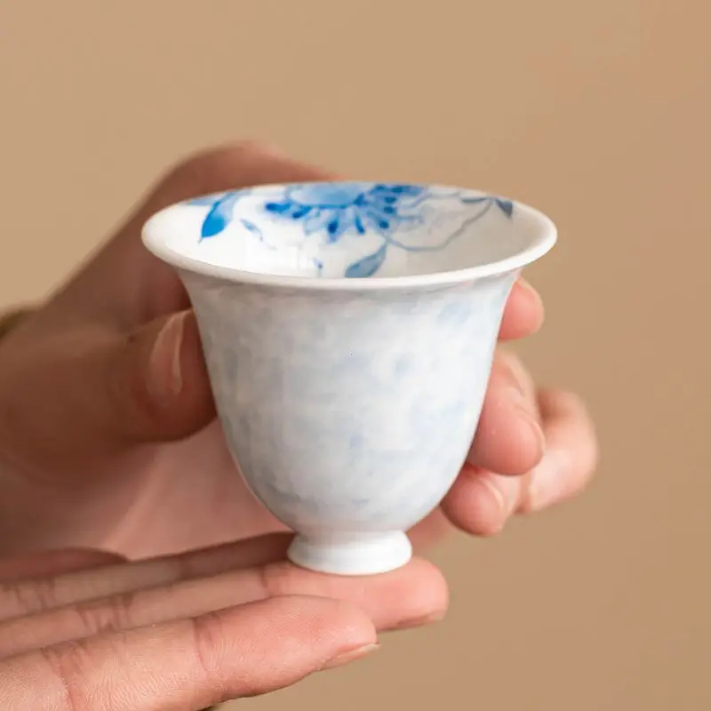 

Grass And Ash Tea Cup Hand-Painted With Blue Lilies, Ruyi Cup, Chinese Retro Master Cup