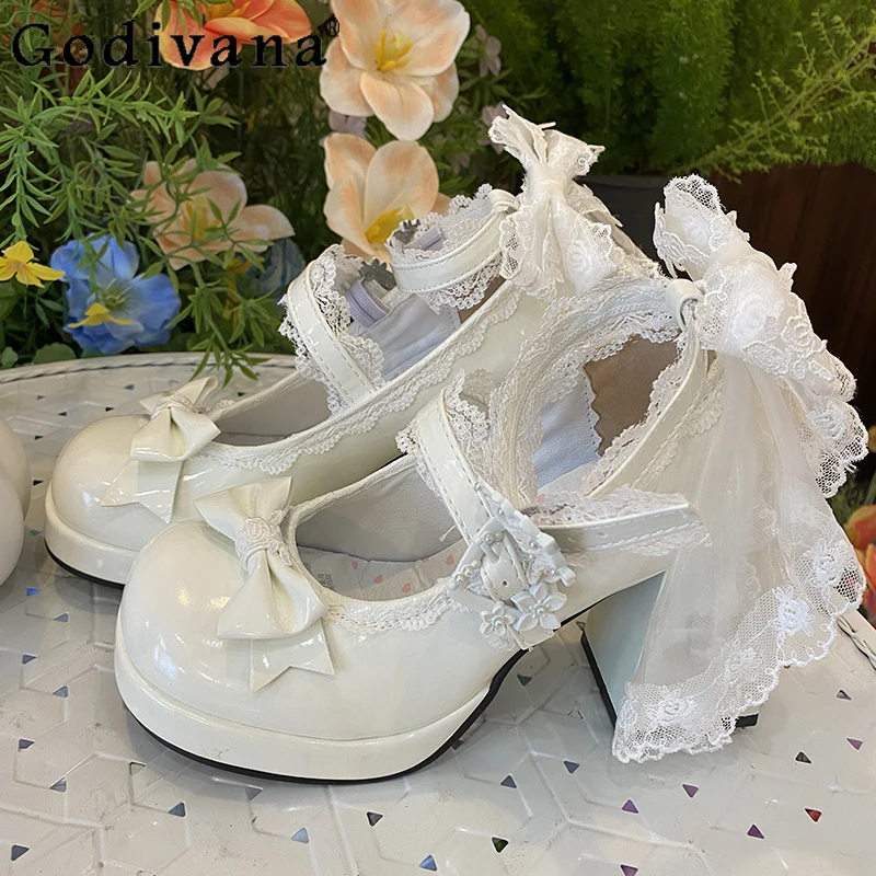 فراشة عقدة الدانتيل لوليتا حذاء بكعب مكتنز النساء سميكة وحيد عالية الكعب الحلو أحذية الفتيات حفلة كوميك كون جولة حذا فردي للسيدات