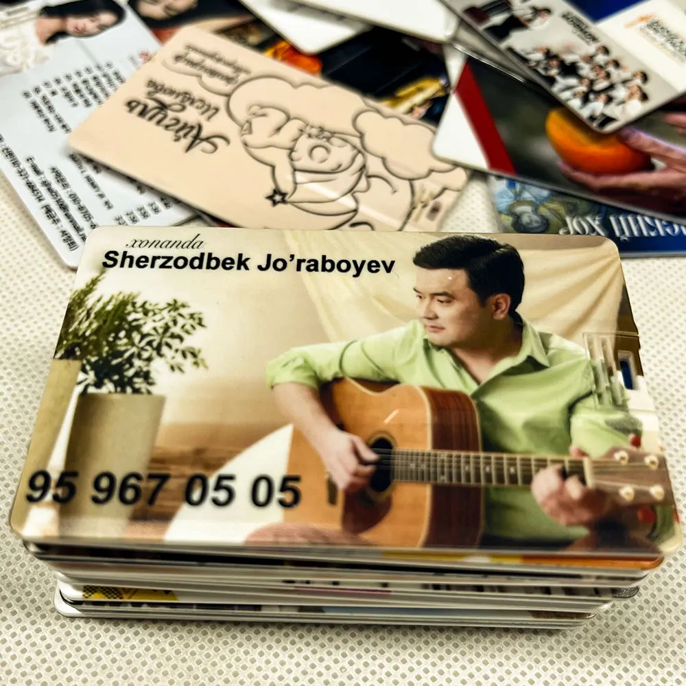 Venta caliente 100 Uds tarjeta de crédito 2,0 modelo Flash Drive 8GB 16GB tarjeta de memoria 32GB 64GB Pendrive usb stick Pen Drive logotipo personalizado USB