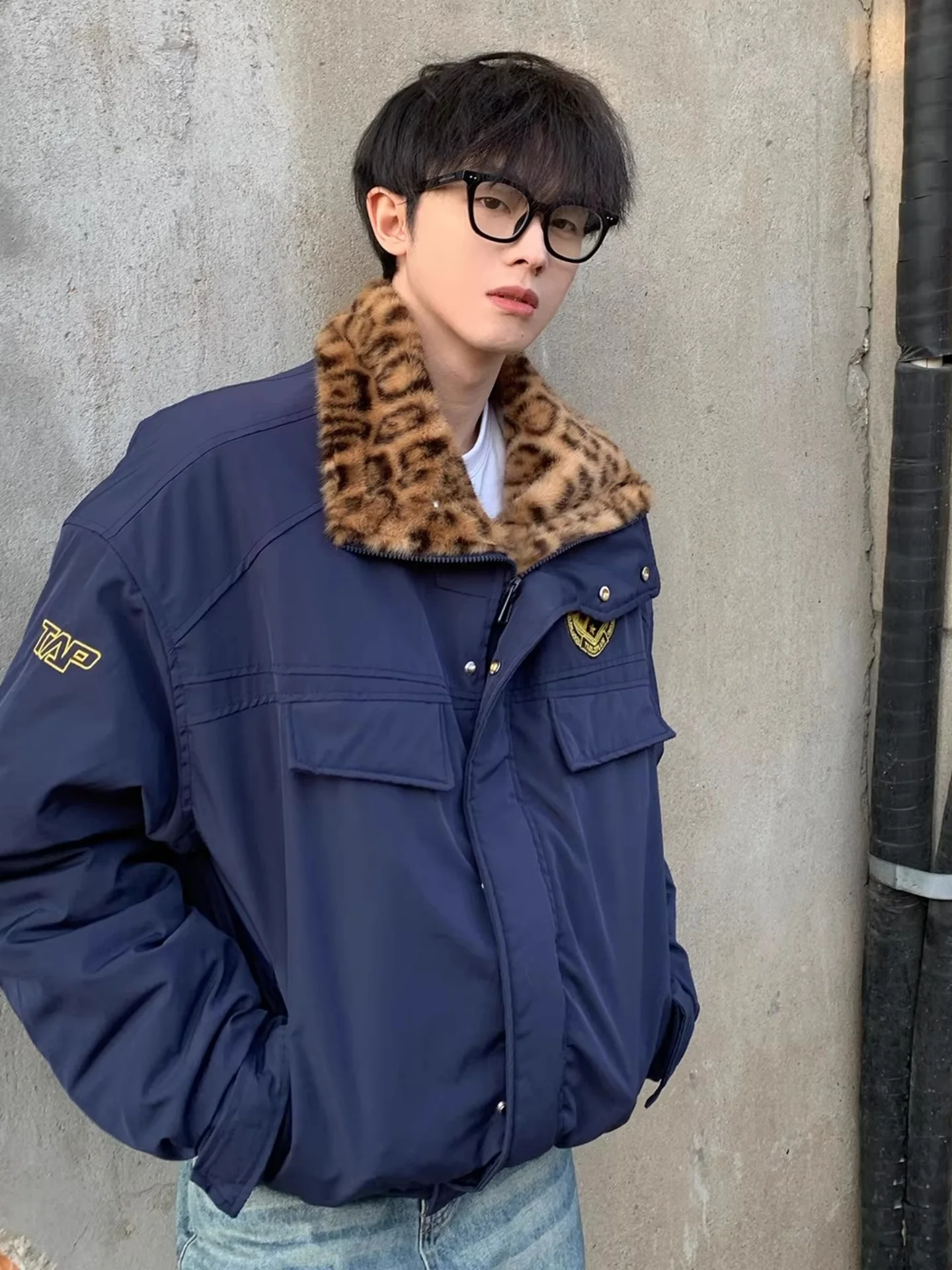 

Мужская зимняя куртка из хлопка с американским леопардовым принтом, утепленная, с воротником-стойкой, легкая, в стиле кавалерийской одежды