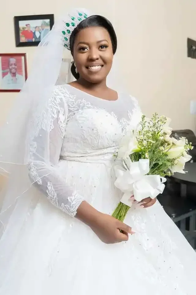 Vestido de baile personalizado, gola redonda, manga longa, apliques de renda, preto, feminino, vestidos de casamento, ombro de fora, 2023