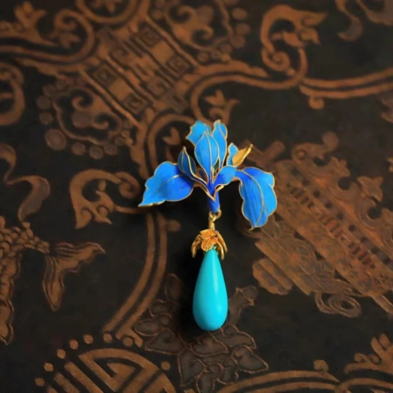 

Palace Golden Flower Gilded Silk Inlaid Cuicui Craftsmanship Pendant Turquoise Jade Orchid Earnail Vintage Jewelry for Women