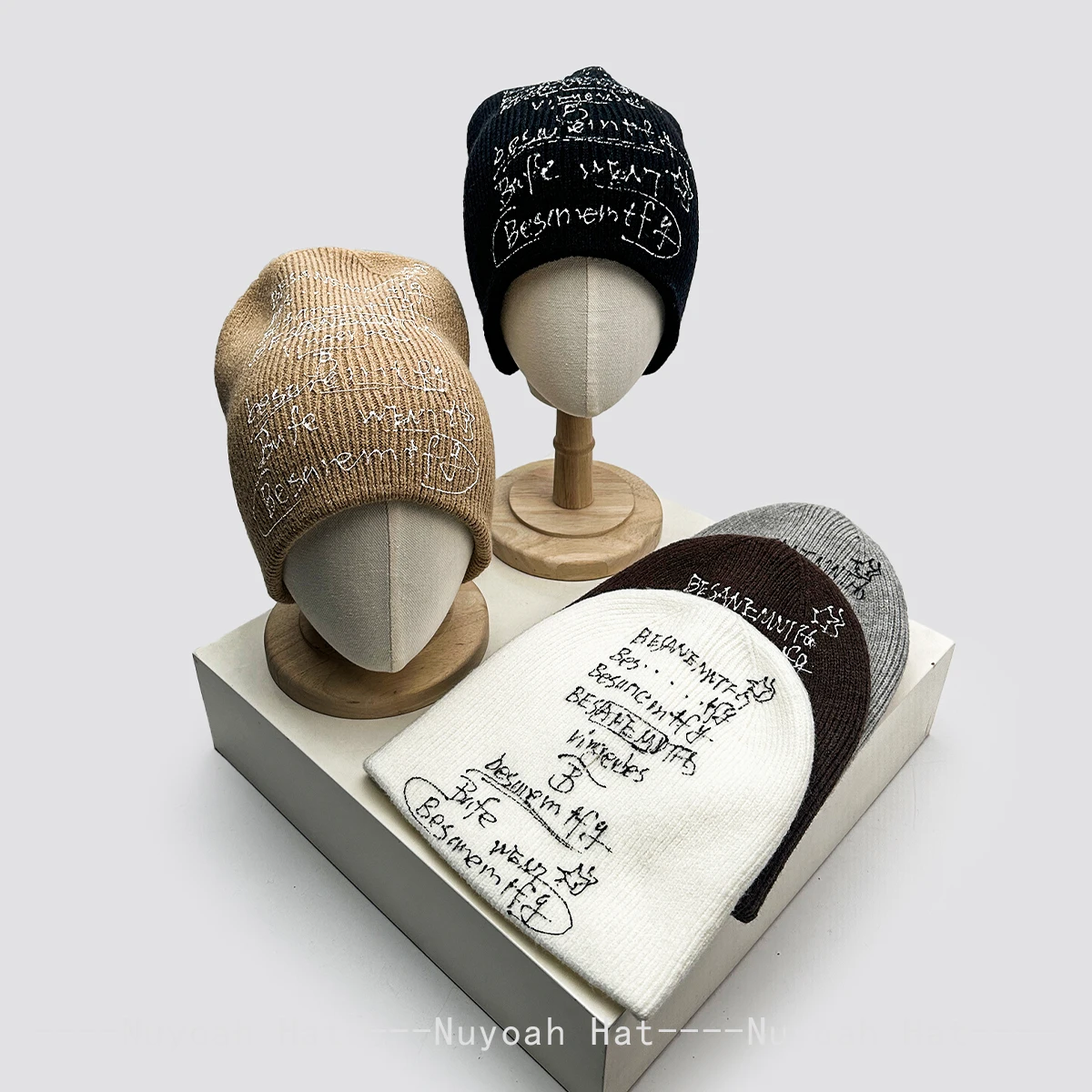 Hand-Drawn Letter Knitted Beanie New Warm American Retro Versatile Personal Men Women Color Block Fashion Niche Ins Outdoor Hat