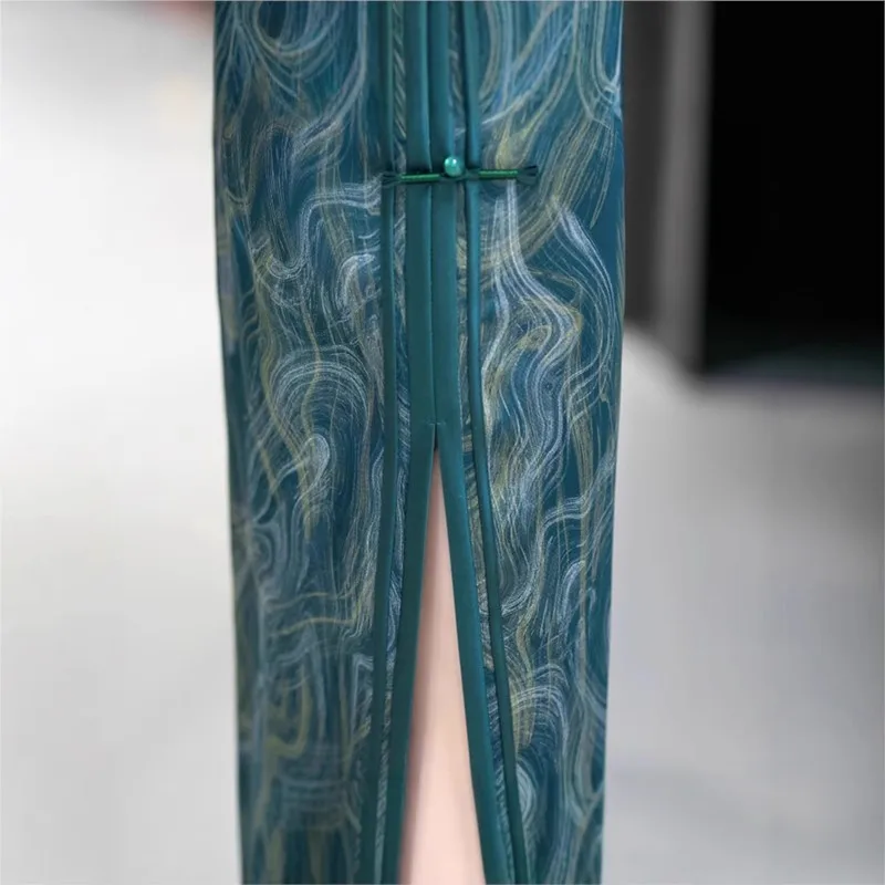 Рисунок 4 - Cheongsam, новое китайское женское