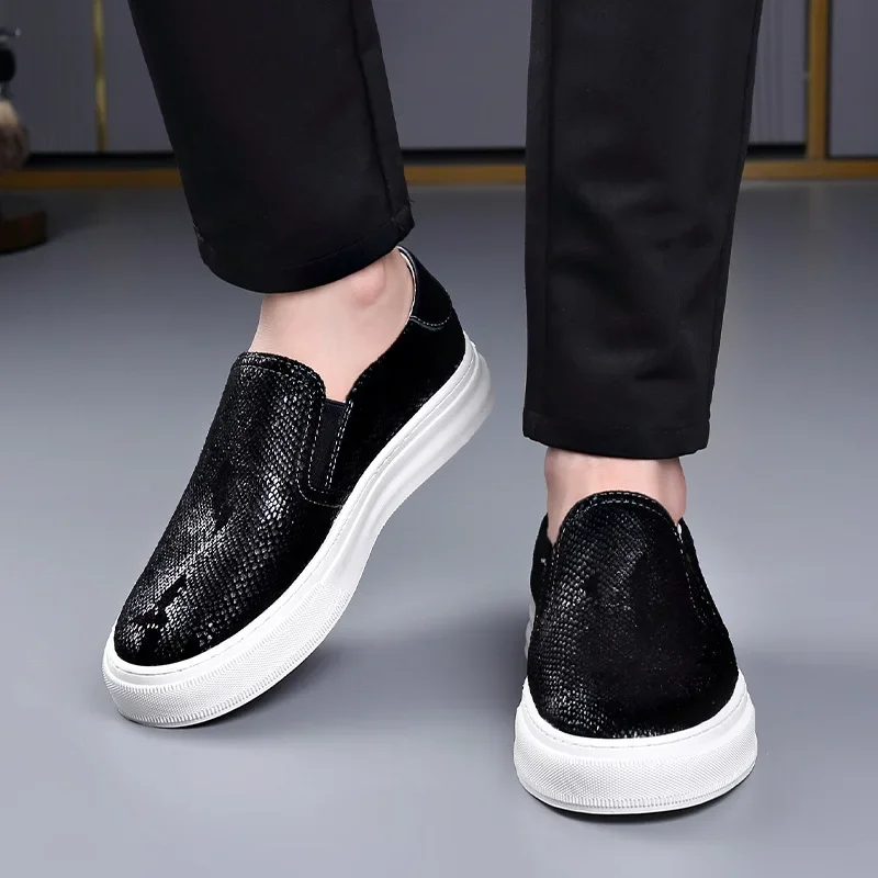 High End Shoes for Men Genuine Leather Casual Shoes Black Snakeskin Print Luxury Flat Shoes Trend Suede Slip-On Loafers