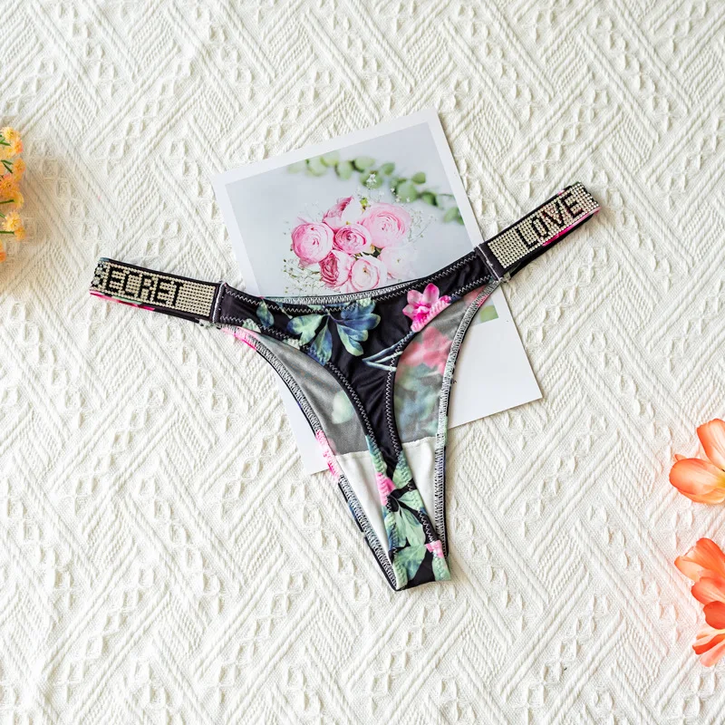 Seamless Low Waist Briefs Lingerie Sexy Women Panties Underwear Luxury Rhinestones LOVE Letter Pink Sports Comfort Thong