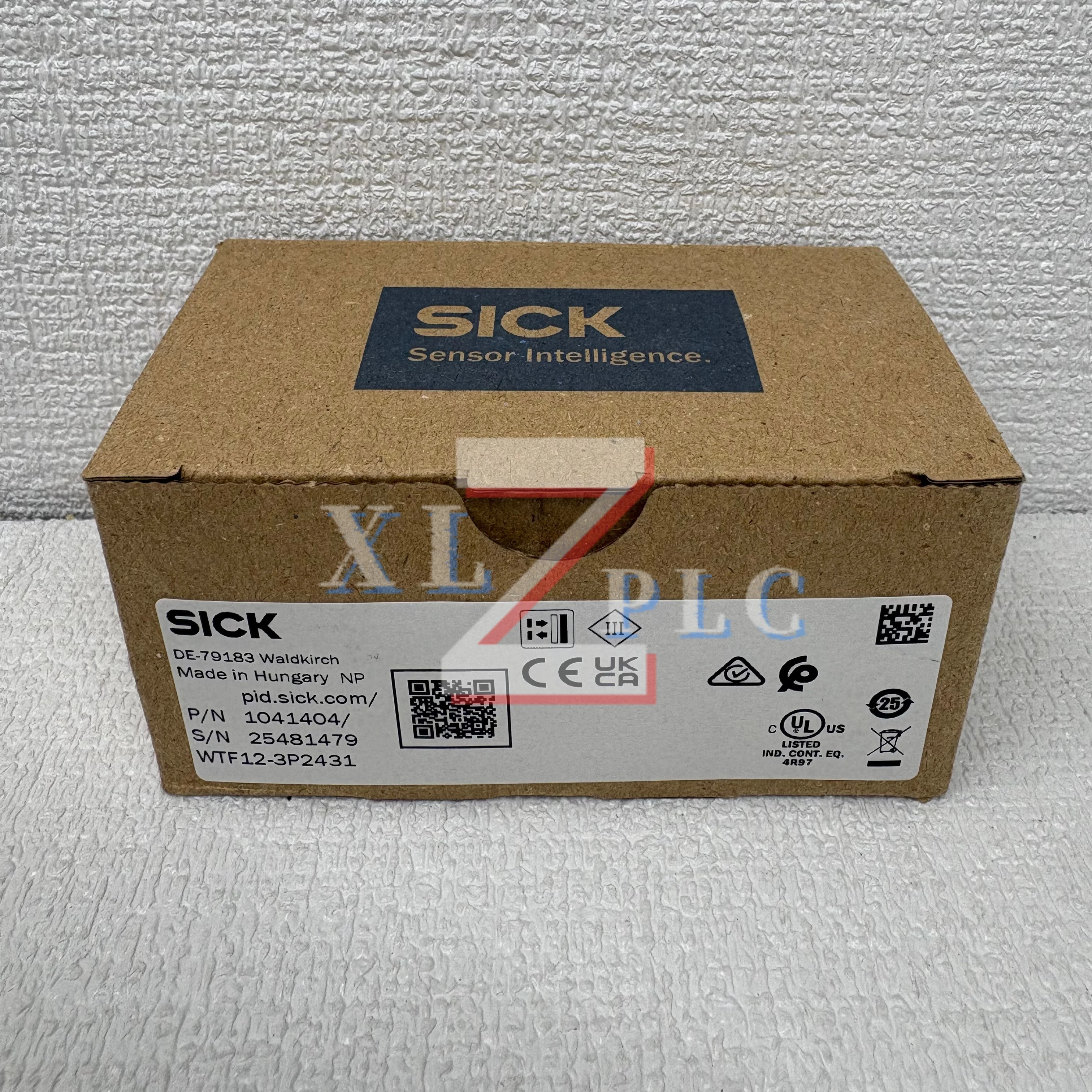 WT34-R220 Saklar Sensor Fotolistrik WTF12-3P2431 Asli Baru