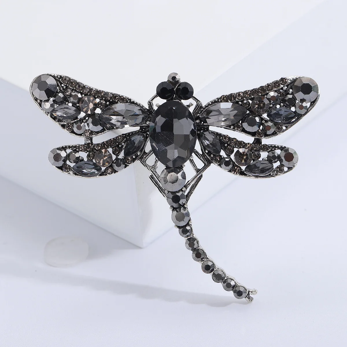 Women Large Crystal Vintage Dragonfly Brooches Gradient Zircon Insect Brooch Lapel Pin Fashion Dress Coat Accessories Cute Jewel