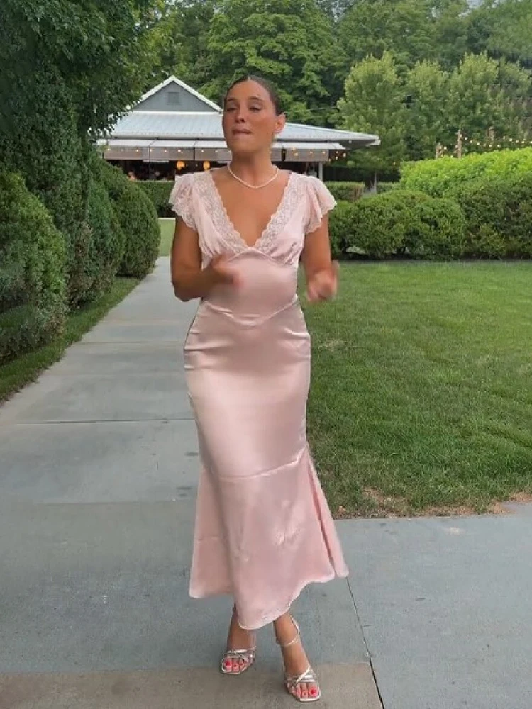 Modisches Rosa Spitzenbesetztes Satin-Maxikleid Sexy Tiefer V-Ausschnitt Kurzarm Schlankes Schlitz-Meerjungfrauenkleid Figurbetontes Abendkleid Damen Party-Outfit