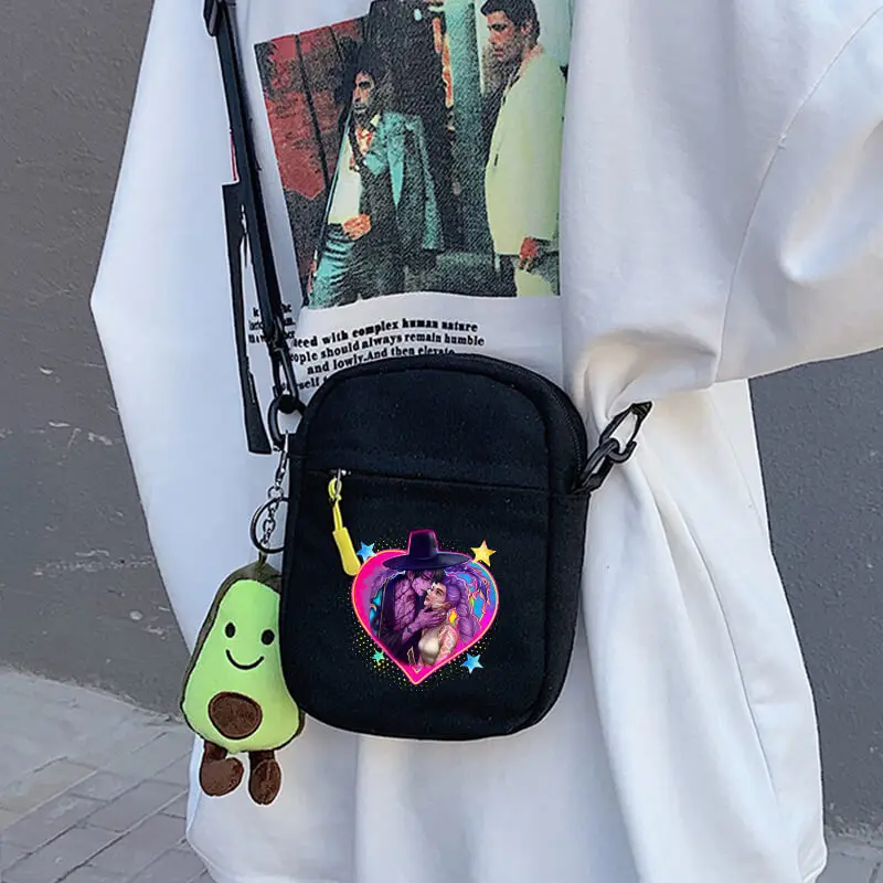 

KPop Demon Hunting Series Холстовая сумка на плечо с подвеской Горячие сумки-мессенджеры из фильмов Симпатичная маленькая квадратная сумка Забавный подарок на день рождения