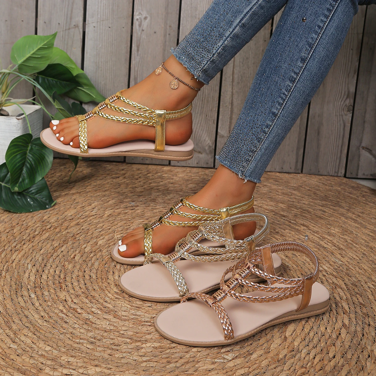 

2025 New Women Sandals Beach Woven Hollow Platform Sandals Women Flats Casual Clip Toe Shoes Summer Fashion Walking Shoes Women