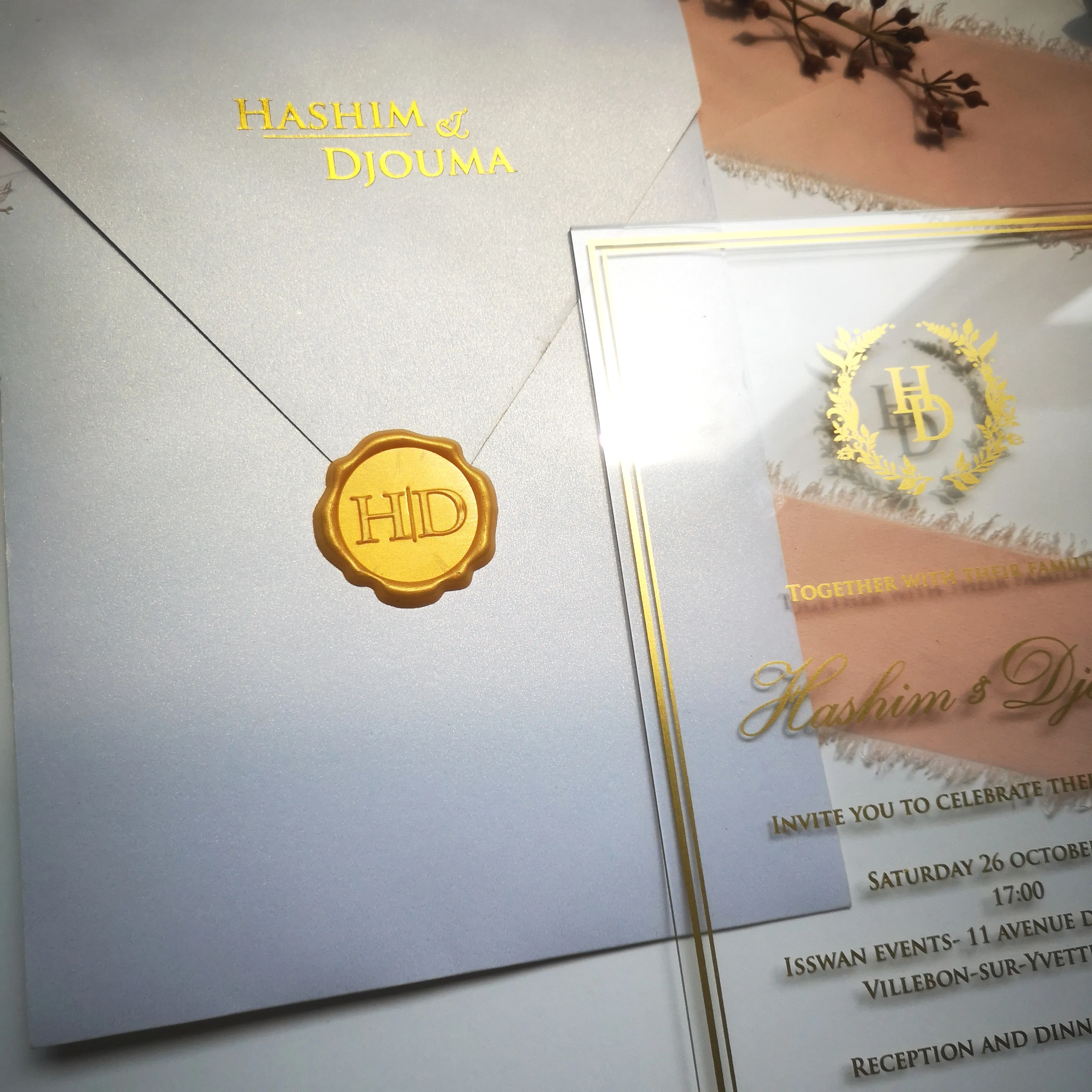 

Transparent Custom Wedding Invitation, Acrylic 15th Quinceanera Invitation, Gold Shiny,Vellum Wrapper, Bridal Shower Flower Seal