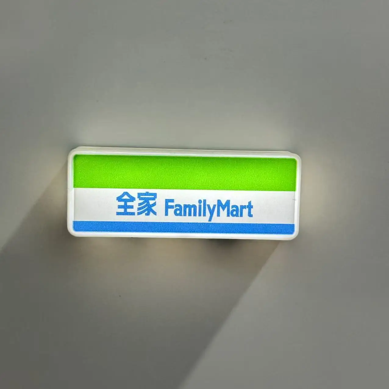 FamilyMart Japanischer Shinkansen Kühlschrankmagnet LED-Leuchtendes Miniaturmodell Heimdekoration Souvenir – Detail 4