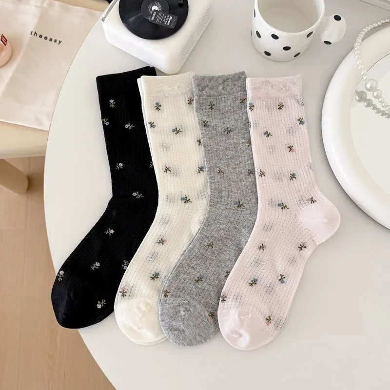 

4 Pairs of Spring and Summer All-in-one Machine Boneless Seam Head Thin Design Card Silk Retro Small Floral Medium Long Tube