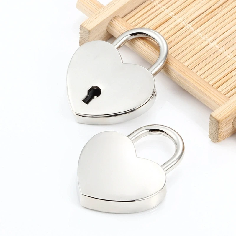 2/4 Sets Heart Shaped Lock Keychain Pendant Mini Love Padlock with Key 37JB