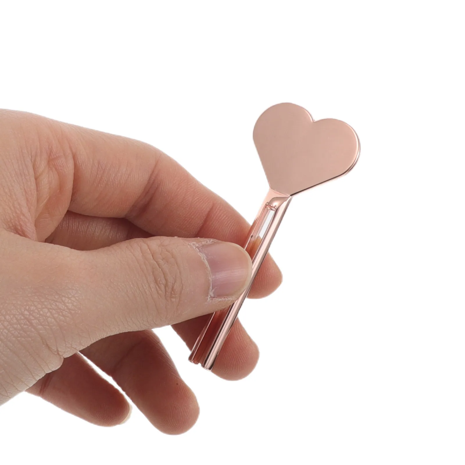 

3Pcs Heart Shaped Stainless Steel Toothpaste Tube Keys Metal Squeezer for Bathroom Cosmetics Tube Rolling Key Toothpaste