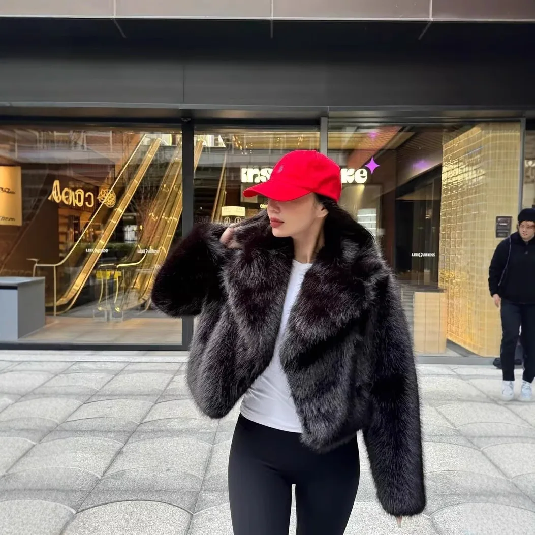 

Winter Women's Short Fur Coat Fluffy Collar Thickened Lady Artificial Fur Outwear Comfortable Faux Fur Jacket For Female