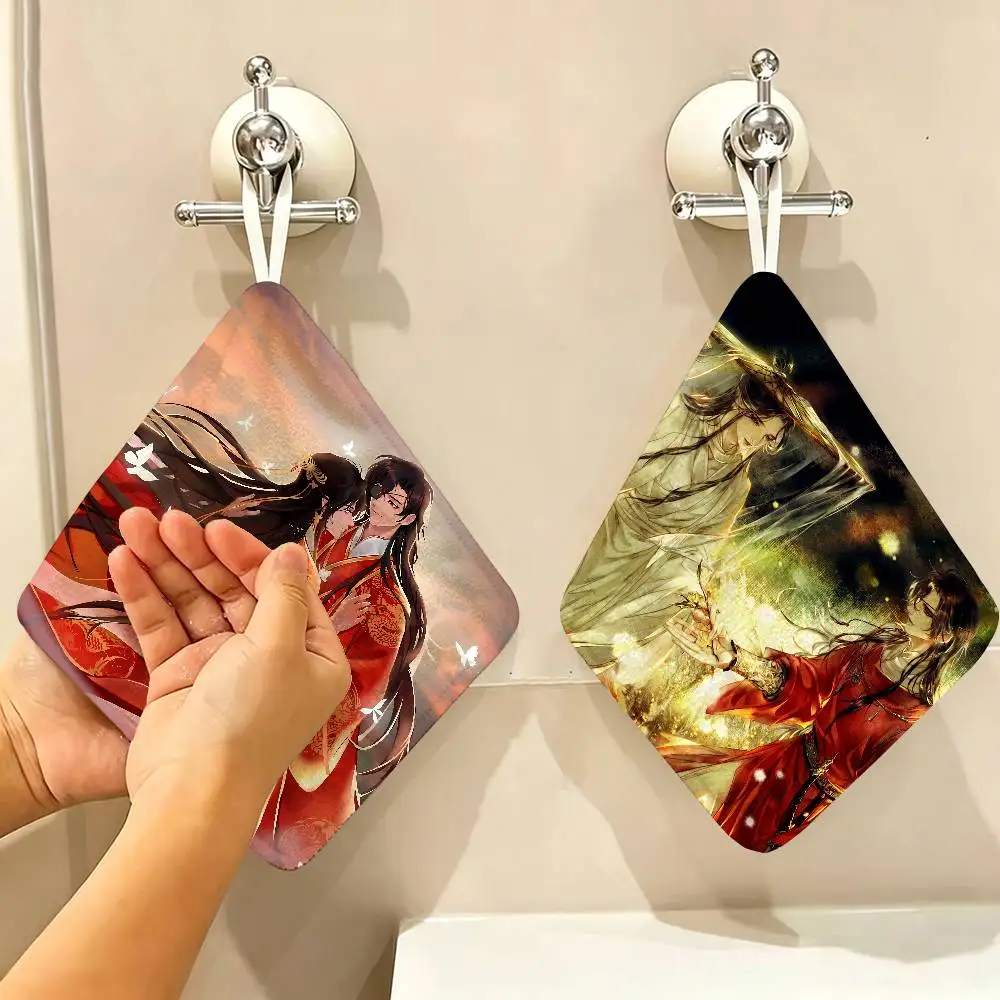 Tian Guan Ci Fu Hanging Kitchen Towel, Polyester Cotton Material, Multipurpose Hand Wiping Towel for Family