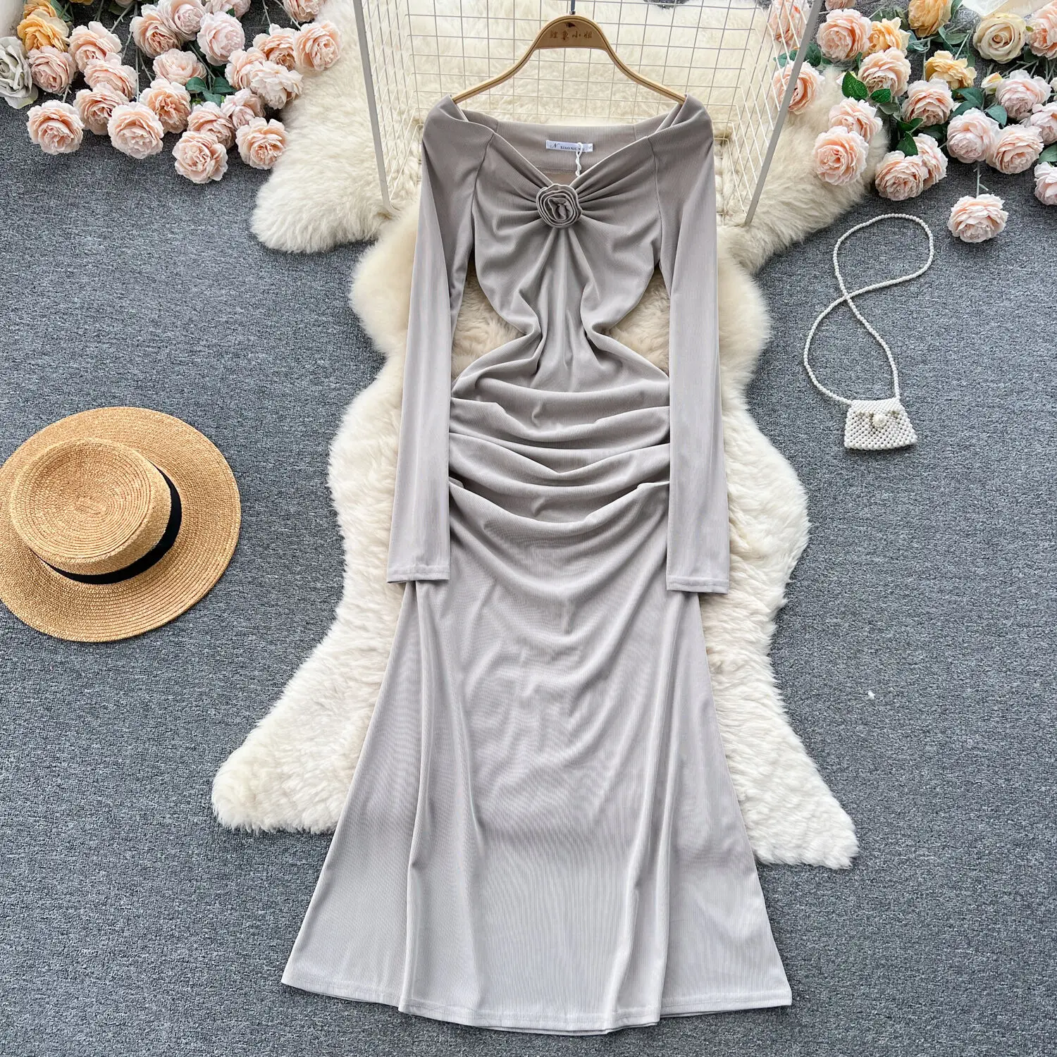 French Fashion One Shoulder Long Knit Dress For Women In Autumn Winter New 3D Flower Flod V-neck Slim Fit Knitted Trumpet Dress