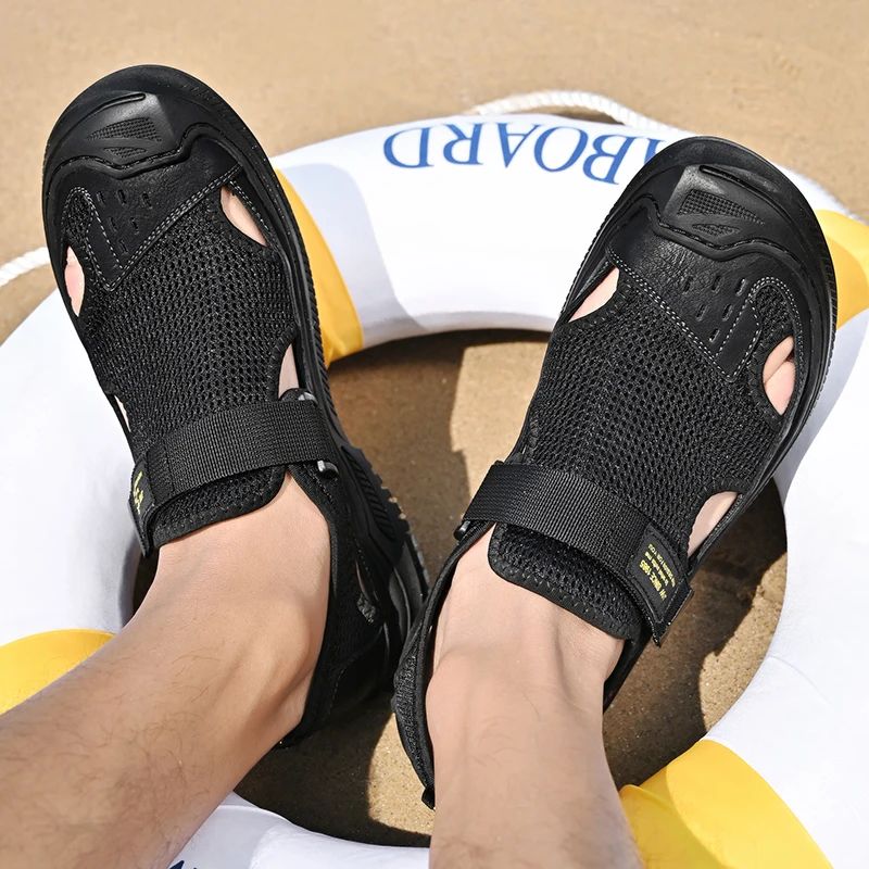 Men\'s Fashion New Sandals Summer Outdoor Beach Leisure Baotou Hole Shoes Breathable Platform Wedge Thick Sole Round Toe Sandals