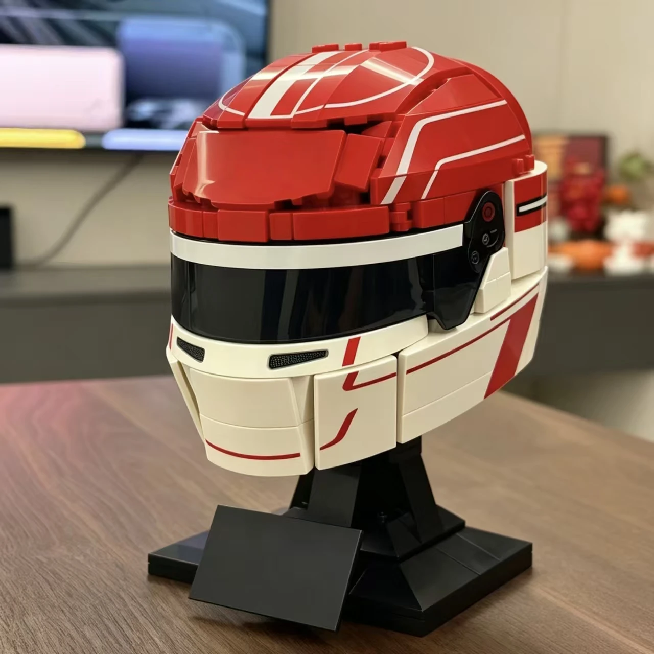 2026 New 886pcs Popula Racing Car Racing Driver Charles Helmet White Red Building Block Puzzle Model Toys Ornament Birthday Gift view 3